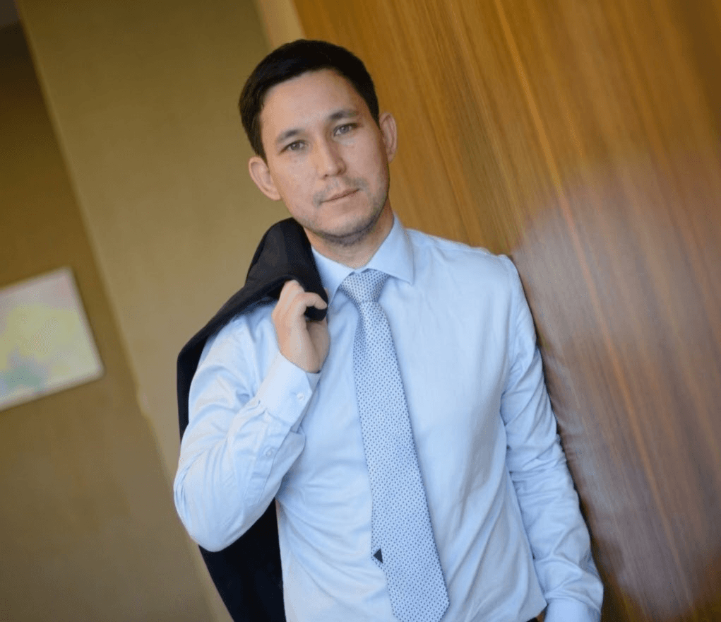 Портрет финансового директора Адильжана Кожабергенова SAN FINANCE